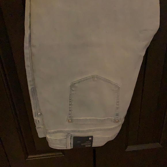 Cropped Jeans - Picture 3 of 9